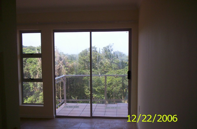 Image 11 of 17  -  98 kB